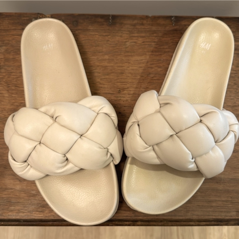Guc H&M Puff Weave Slides Size 9.5 Beige